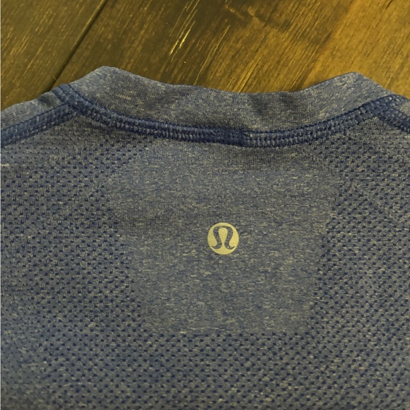 Men’s Lululemon Swiftly Tech T-shirt! Blue color size medium great condition! - Picture 6 of 6